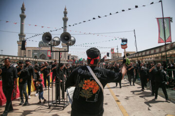 Musulmanes chiíes conmemoran el día de Ashura en Qom 