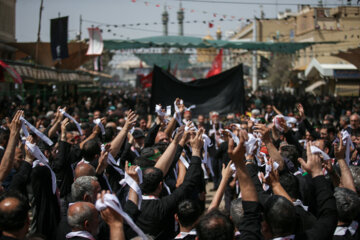 Musulmanes chiíes conmemoran el día de Ashura en Qom 