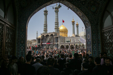 Musulmanes chiíes conmemoran el día de Ashura en Qom 