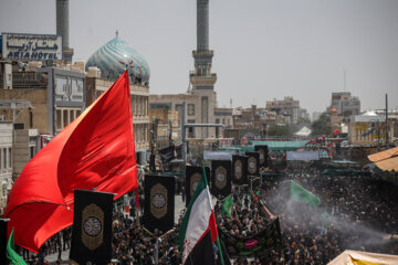 Musulmanes chiíes conmemoran el día de Ashura en Qom 