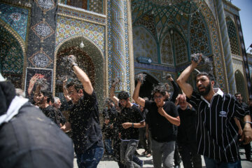 Musulmanes chiíes conmemoran el día de Ashura en Qom 