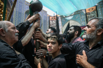 Musulmanes chiíes conmemoran el día de Ashura en Qom 