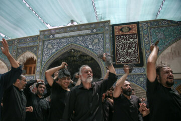 Musulmanes chiíes conmemoran el día de Ashura en Qom 