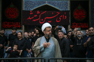 Musulmanes chiíes conmemoran el día de Ashura en Qom 