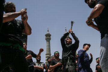 Musulmanes chiíes conmemoran el día de Ashura en Qom 