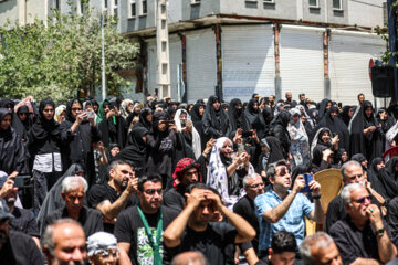 El presidente electo de Irán participa en luto de Ashura