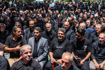 El presidente electo de Irán participa en luto de Ashura