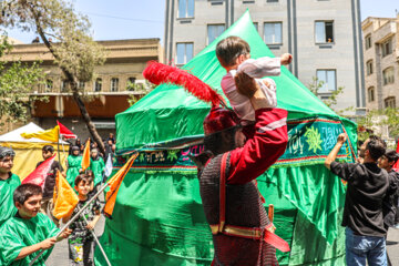 El presidente electo de Irán participa en luto de Ashura