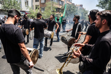 El presidente electo de Irán participa en luto de Ashura