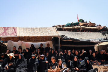 تعزیه عصر عاشورا در روستای رجعین