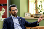 آذری جهرمی: اگر هوش مصنوعی قدرت آینده است، آینده را واگذار کرده‌ایم