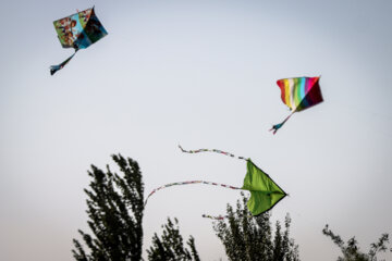 Vuelo de cometas en Tabriz