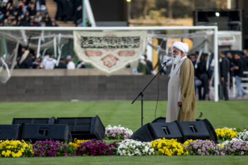 اجتماع دختران انقلاب