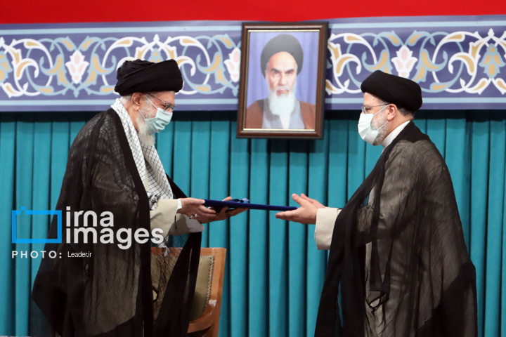 پرسشهایی درباره تنفیذ حکم دکتر پزشکیان و دیگر روسای جمهوری در ایران