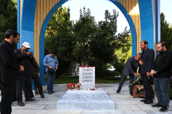 رونمایی از سنگ مزار یادبود شهید خدمت