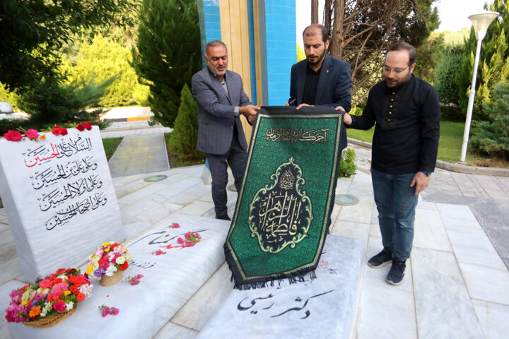 رونمایی از سنگ مزار یادبود شهید خدمت