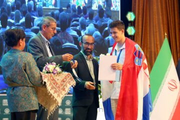 Remise des prix et clôture de la 54ème édition des olympiades internationales de physique à Ispahan