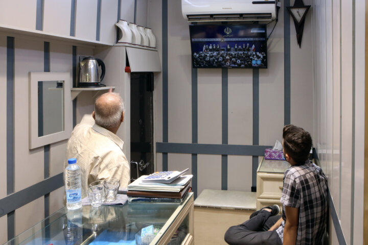 پرسشهایی درباره تنفیذ حکم دکتر پزشکیان و دیگر روسای جمهوری در ایران