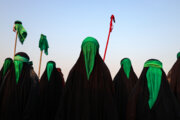 Devotees of al-Hussein caravan treks toward Karbala