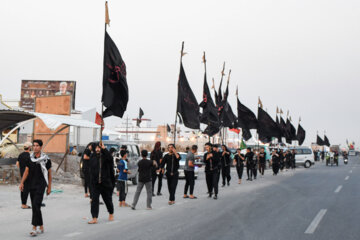 Marche d'Arbaeen sur la route Basra-Karbala