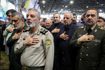 Prière funéraire effectuée par Le Leader de la RII sur le martyr Haniyeh et son garde du corps tués par Israël- Le jeudi 1er août 2024 à Téhéran (Photo site du Leader : Khamenei.ir)