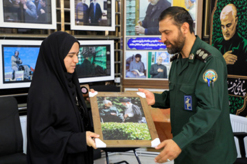 تجدید میثاق خبرنگاران کرمانی با شهدا به مناسبت روز خبرنگار