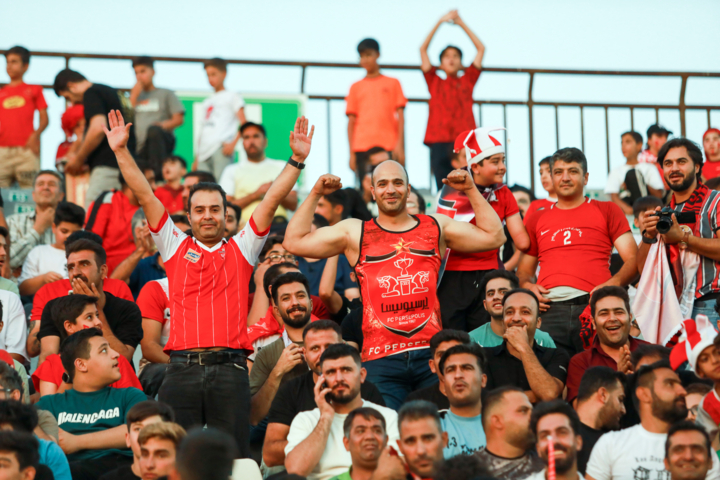 لیگ برتر فوتبال- پرسپولیس و ذوب آهن