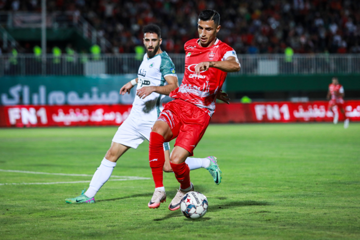 لیگ برتر فوتبال- پرسپولیس و ذوب آهن