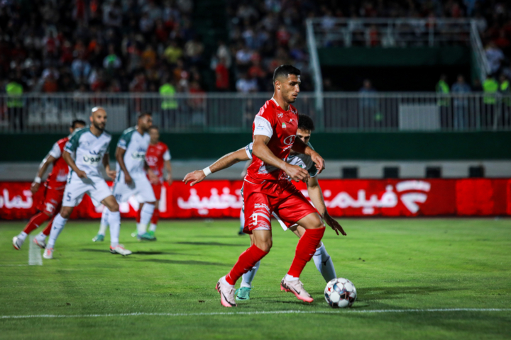 لیگ برتر فوتبال- پرسپولیس و ذوب آهن