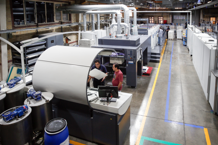 پیشنهاد رئیس اتحادیه چاپخانه‌داران برای توقف ثبت‌سفارش‌های کاغذ و مقوا