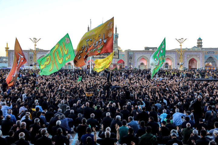 مراسم چهارپایه خوانی روز ۲۸ صفر در حرم رضوی