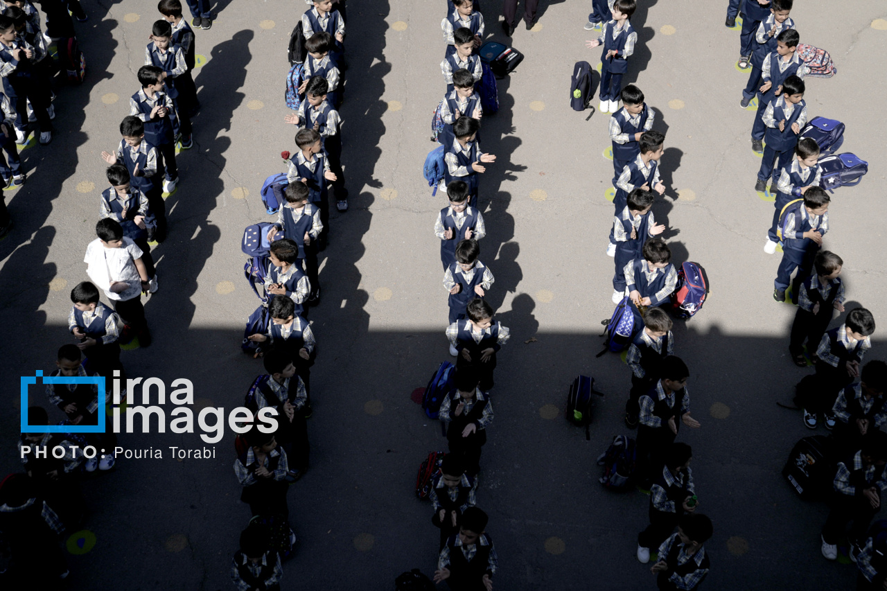 پس از ۱۵ سال؛ ۷۱۲ نفر به نیروهای پرورشی آموزش و پرورش هرمزگان اضافه شد پس از ۱۵ سال؛ ۷۱۲ نفر به نیروهای پرورشی آموزش و پرورش هرمزگان اضافه شد