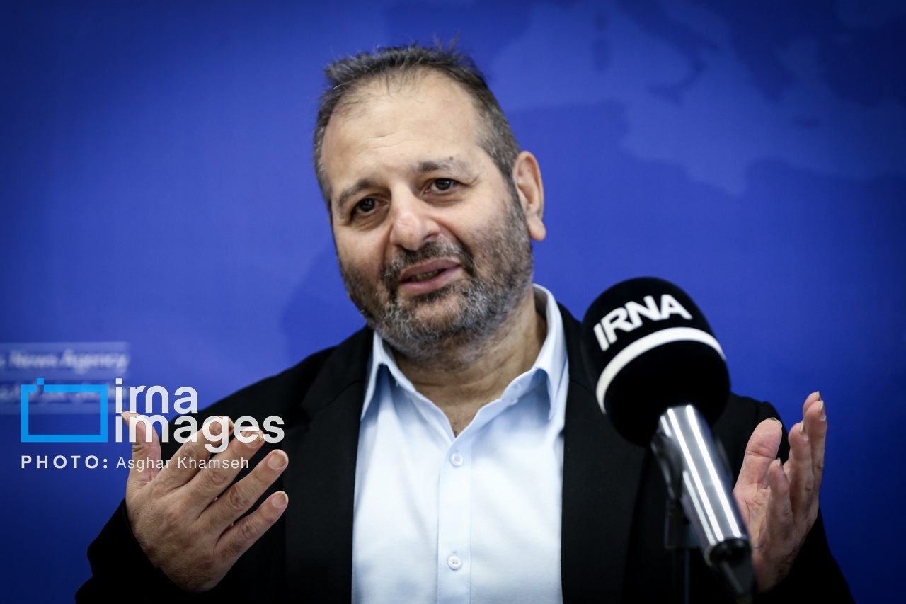فیلمI قدیمی: انتخاب فوتبالی‌ها به خاطر دیده شدن هاکی نیست