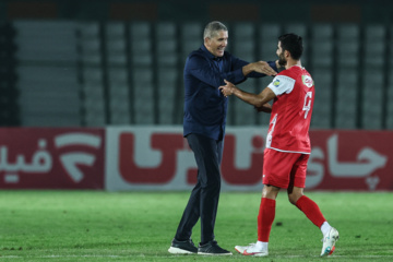 لیگ برتر فوتبال - پرسپولیس و آلومینیوم اراک