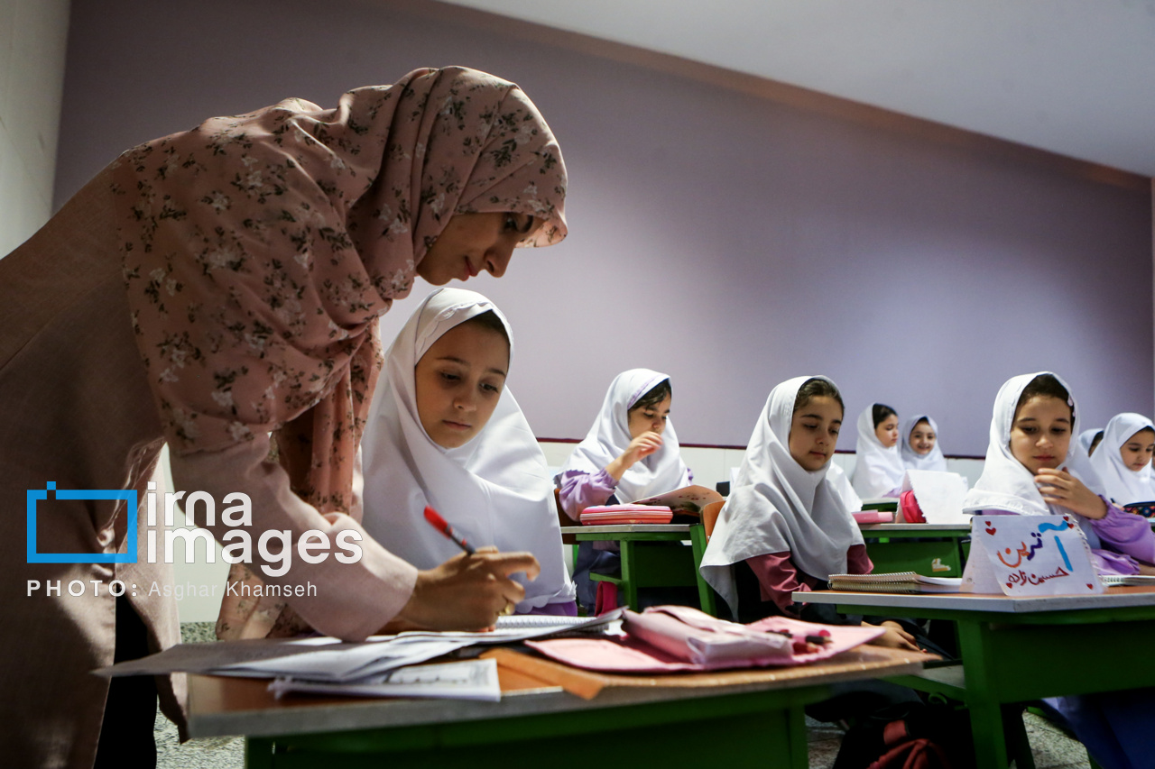 مدارس ابتدایی گیلان فردا مجازی شد/ دورکاری مادران شاغل دارای فرزند زیر پایه ششم