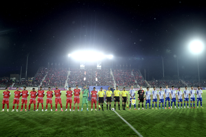 خودمان مشکلات را افزایش میدهیم/ پنج سال دیگر میفهمیم چقدر از فوتبال آسیا عقب ماندهایم