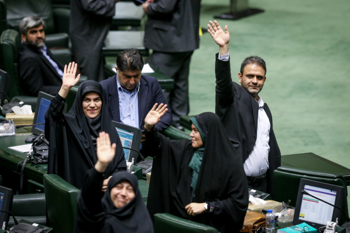 رئیس فراکسیون زنان: به دنبال حضور قوی و موثر در مجلس هستیم