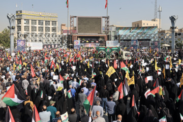 تشییع سرلشکر شهید «عباس نیلفروشان» در تهران