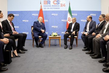 Reuniones del presidente Pezeshkian al margen de la cumbre de los BRICS