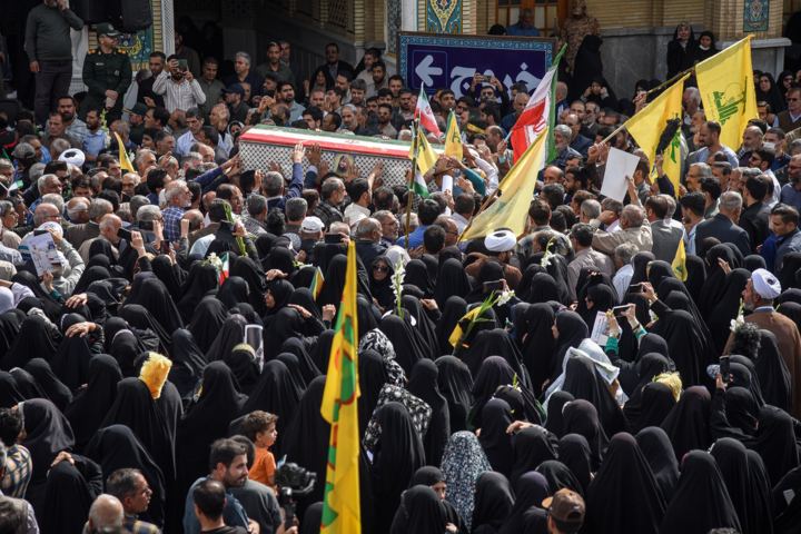 تشییع پیکر شهیده «معصومه کرباسی» و شهید حجت الاسلام «محمد صباحی»