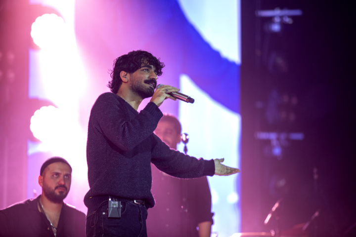 کوک سازهای موسیقی در سرمای زمستان/ کدام خوانندگان روی صحنه میروند؟