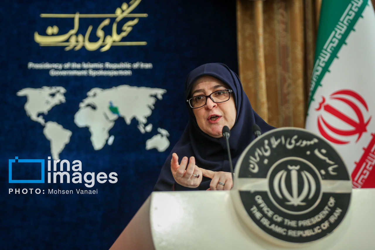 مهاجرانی: واردات بنزین سوپر آزاد شد/ تاکید دولت بر اولویت سلامت مردم مهاجرانی: واردات بنزین سوپر آزاد شد/ تاکید دولت بر اولویت سلامت مردم
