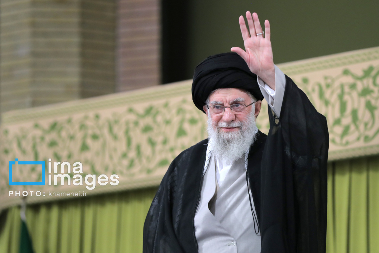 Supreme Leader: US, Zionist regime will receive jaw-breaking response