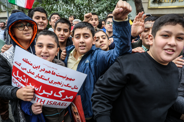 ۱۳ آبان روزی که تاریخ با صدای دانش‌آموزان نوشته شد