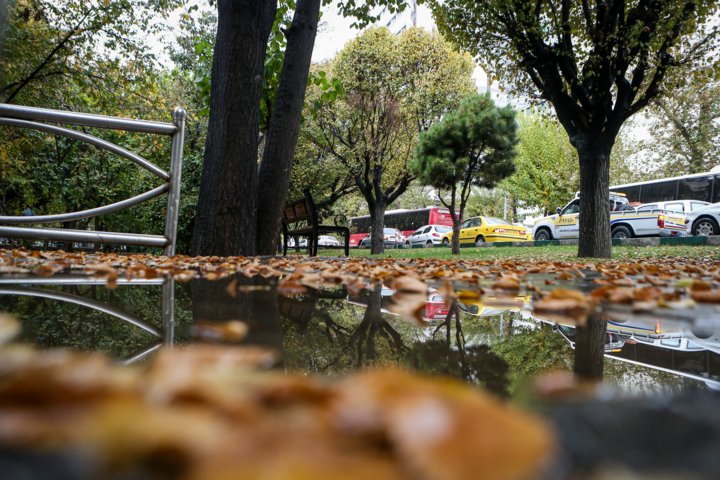 باران پاییزی دوشنبه بر سر پایتختنشینان میبارد