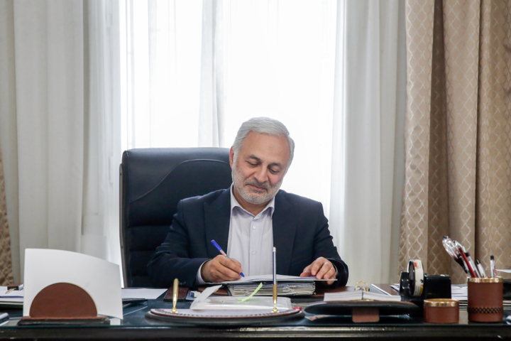 ۱۰۰ روز دیپلماسی کنسولی؛ از آزادی ۱۸۲ زندانی ایرانی تا تسهیل رفتوآمد هموطنان