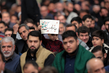 Triste anniversaire du martyre de la vénérée Fatima Zahra (P) en présence du Leader : dernière nuit

