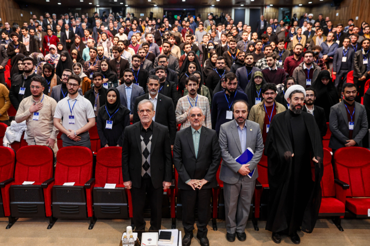 وزیر بهداشت: سالی ۵۰ هزار نفر را به دلیل آلودگی هوا از دست میدهیم