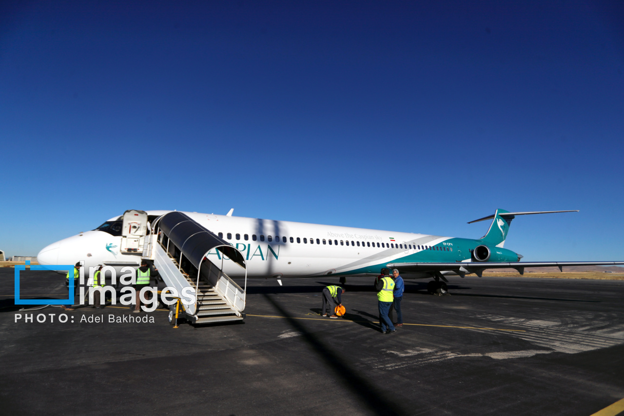 مدیر فرودگاه: تداوم پروازهای همدان-تهران نیازمند استقبال مردم