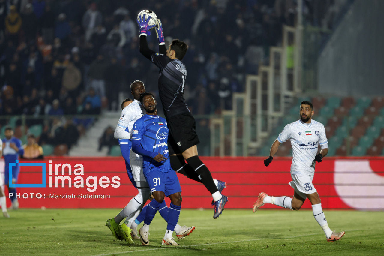 مشهد میزبان دیدار استقلال و گل‌گهر شد